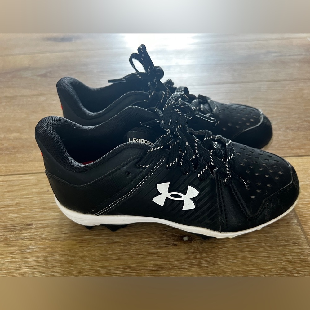 Boys Under Armor Baseball Cleats 12T